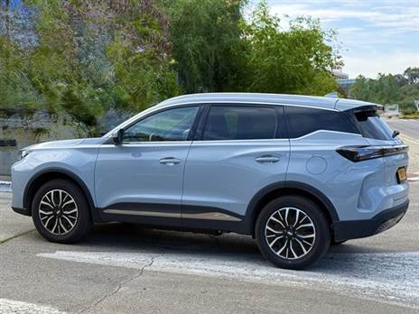 ג`יפון קומפקטי, חסכוני ובמחיר תחרותי. הפעם זה יצליח לו?