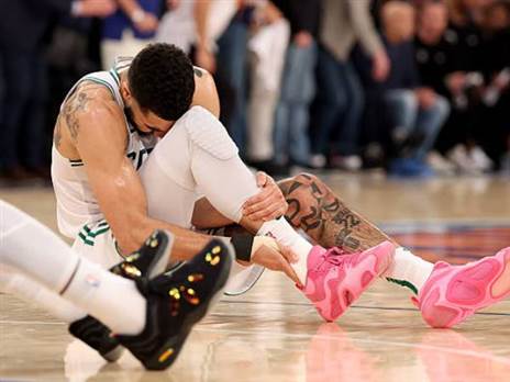 הפציעה שלו טרפה את הקלפים. טייטום (GETTY)