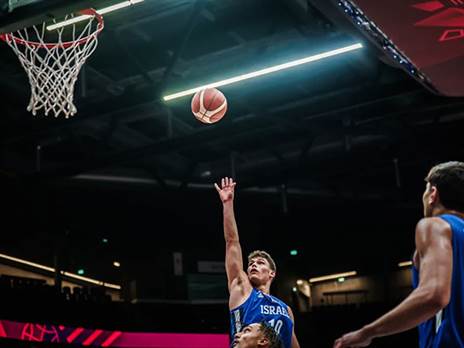 פיזיות מרשימה (FIBA)