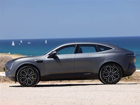 D-SUV יוקרתי - מה מסתתר מתחת לעיצוב הנאה?