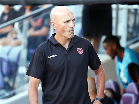 זיו אריה. מתאים לירושלים כמו כפפה ליד (אלן שיבר)