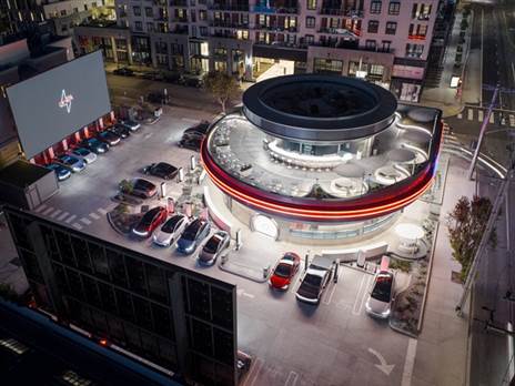 טסלה לוקחת את חווית הלקוח צעד אחד קדימה