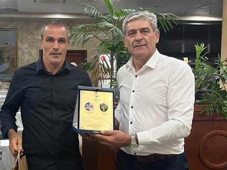 מפגש בין מנכ“לי הקבוצות (באדיבות בית“ר ירושלים)