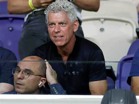 גולדהאר. נשאר יציב (אלן שיבר)