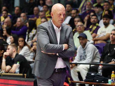 לא מרוצה בכלל. הדר (אלן שיבר)