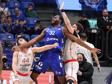 ואז הגיע הצ`יף (אלן שיבר)