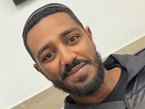 “מצאו אותו עם נשק בידיים, עיניים בין כוונות“. אוריאל אברהם ז“ל (צילום: פרטי)