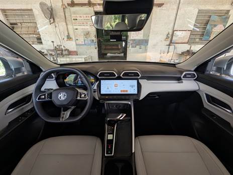 MG ZS - השיפור ניכר ויש אופציה לתא נוסעים בהיר שמשדרג את האווירה