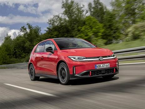 היא לא מהירה או קלה יותר מהפולו GTI המוכרת