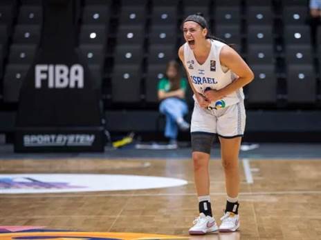 גל רביב, אחת ויחידה. (FIBA)