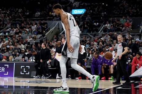איש ארוך מאוד (Kenneth Richmond/Getty Images)