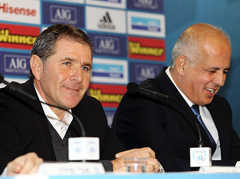 אלי גוטמן עם אבי לוזון (אלן שיבר). מי יזומן?