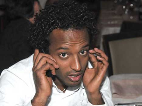 טגה. לא רואה דשא