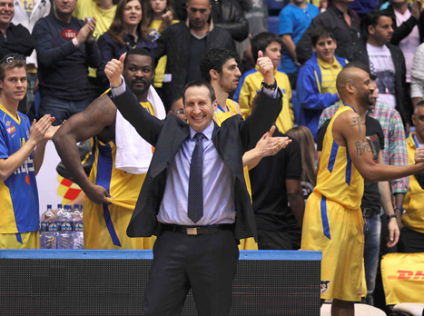 דייויד בלאט. מודע לעומס (אלן שיבר)