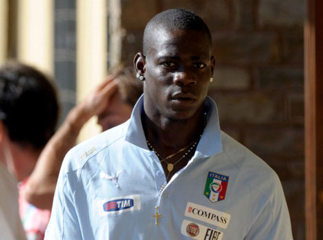 יתנהג יפה? באלוטלי (GETTYIMAGES)