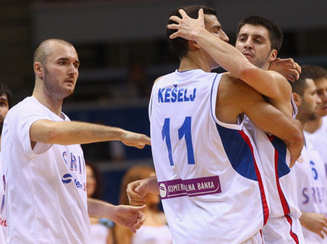 מחכים לישראל. ניצחון קל לסרבים (gettyimages)