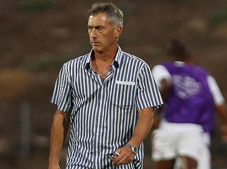 טבק. יסתכל להפועל בגובה העיניים?