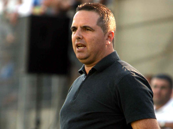 בן שמעון. כבש את האי ממול