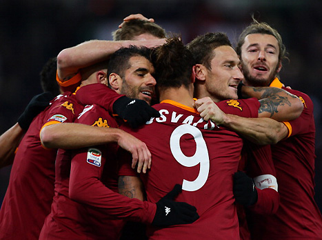 הזזאבים בפעולה. שחקני רומא אמש (gettyimages)