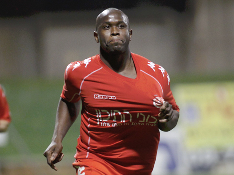 תמוז מול כפר סבא בשמינית הגמר (אלן שיבר)