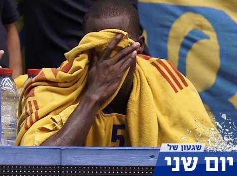 תלות בלתי נסבלת. ג'יימס (אלן שיבר)