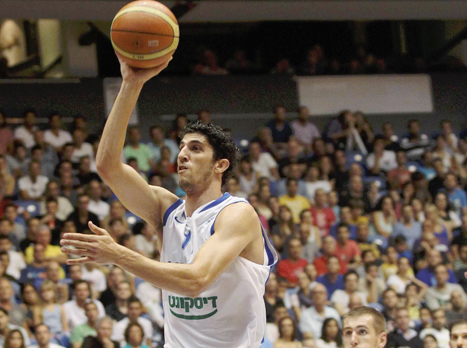 אליהו. באנקר בסגל (אלן שיבר)