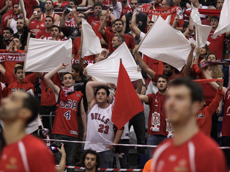 עוד עונה אדומה יוצאת לדרך (אלן שיבר)