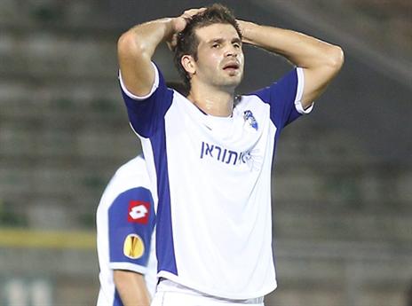 גם הפיתרון שלו בדרך. איציק כהן (אלן שיבר)