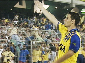 גם הוא בפנים. איציק זוהר