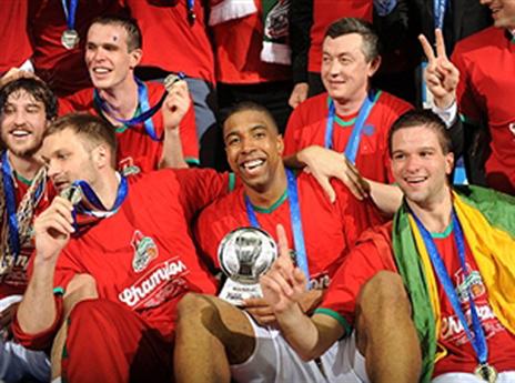 קובאן אחרי הזכיה ביורוקאפ. מוכר לכם הבחור במרכז?