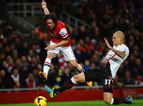 ארסנל מגובשת ומסודרת בהרבה מיריבתה (GETTYIMAGES)