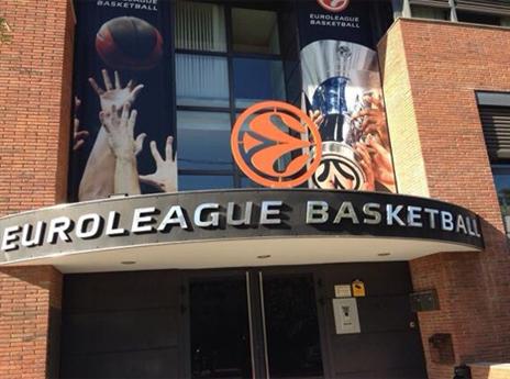 "יום נהדר בברצלונה" (מתוך הטוויטר של אורי אלון)