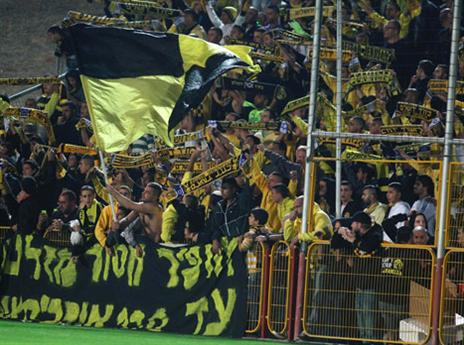 לקהל כבר הוציאו צו 8 (אלן שיבר)