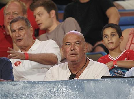 הסיפור נגמר מהר כמו שהתחיל (אלן שיבר)