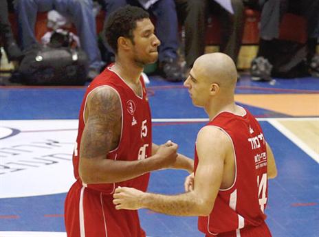 ינצחו גם בגביע? שחקני הפועל (אלן שיבר)