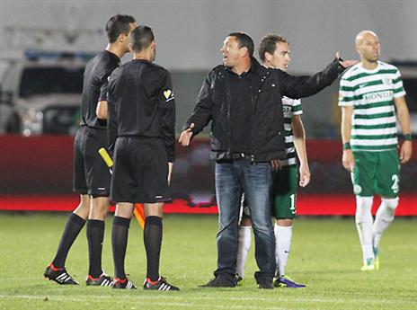 קלינגר. לא הסתיר את העצבים (יוסי שקל)