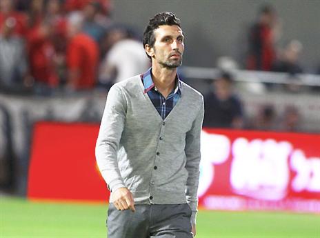 לא בתכניות המקצועיות שלו. בנאדו (אלן שיבר)