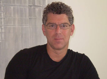 המאבק עולה שלב