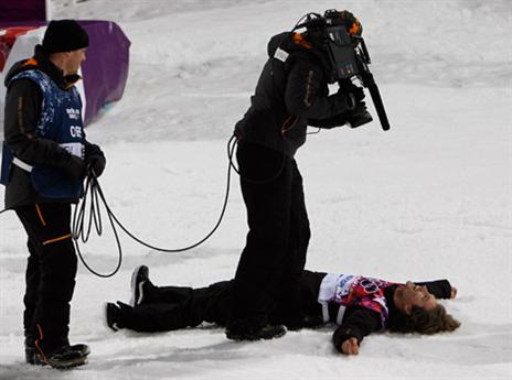 ומי גנב את ההצגה? הבחור הזה - יורי פולדאדצ'יקוב. ביצוע פנומנאלי שלו