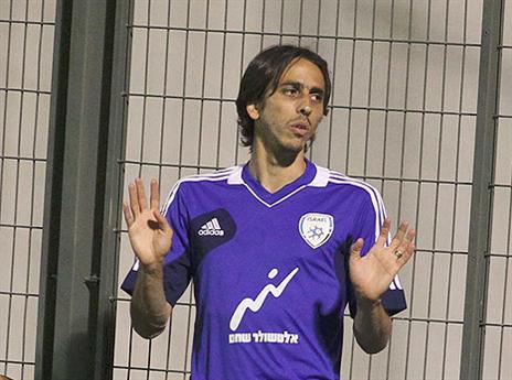 "הישגיו מדברים בעד עצמם". בניון (אלן שיבר)