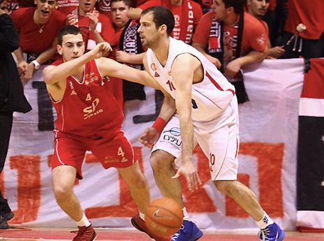 גולן גוט, קיבל לא מעט דקות (אלן שיבר)