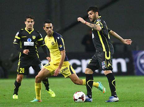 זהבי. הנה שוב בא הדרבי