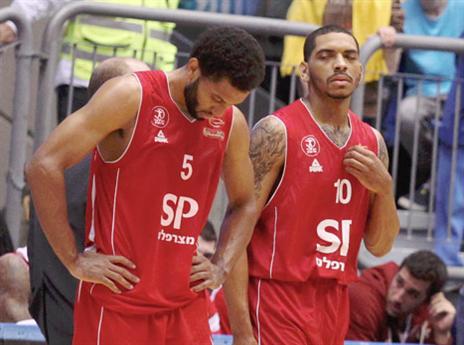 משחק חלש לאדומים. בראון ומארשל (אלן שיבר)