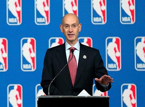 אדם סילבר, רוצה ששחקנים יתבגרו (gettyimages)