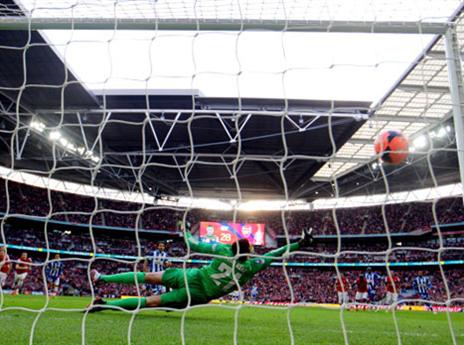 ואז התחילה הדרמה האמיתית (GETTYIMAGES)