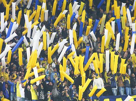 ישלמו, והרבה. אוהדי מכבי ת"א