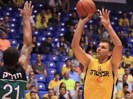 ז'יז'יץ', כיכב בבית (אלן שיבר)