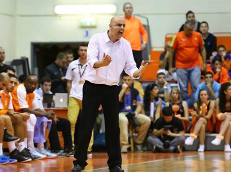 זילברשטיין, העמיד קבוצה רצינית (אתר המנהלת)