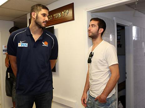 חברים משכבר הימים. אוחיון וכספי (אלן שיבר)