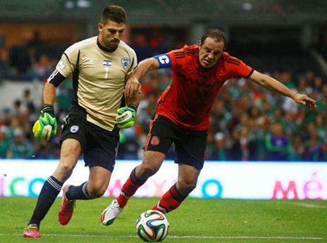 הרוש, יקבל קרדיט